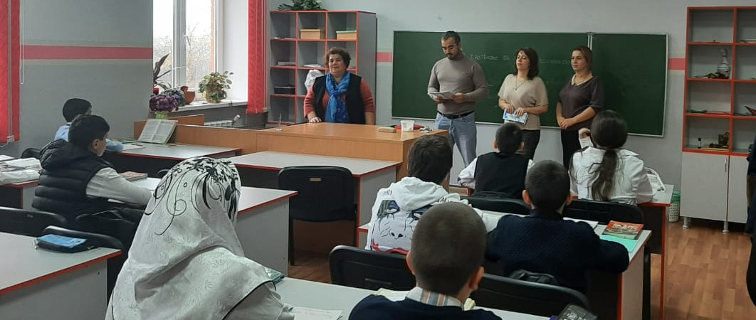 Специалисты Комплексного центра Минтруда РД в Сулейман-Стальском районе проконсультировали школьников по юридическим вопросам